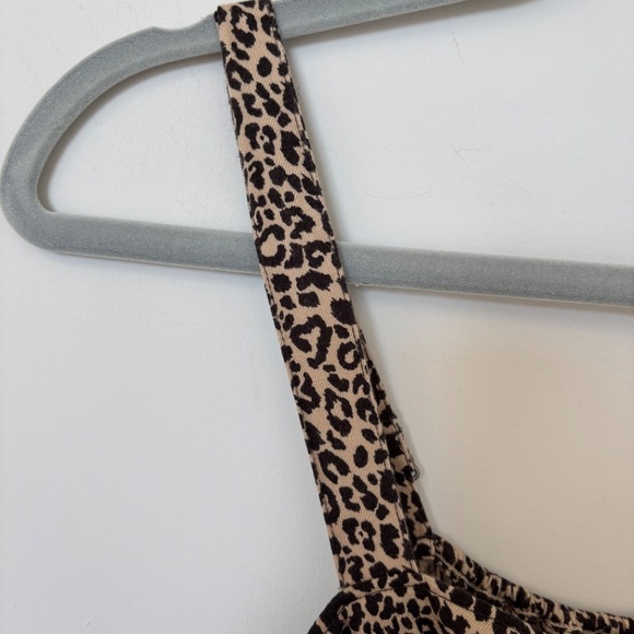 Hollister Romper Cheetah Print Size Small - Picture 5 of 8